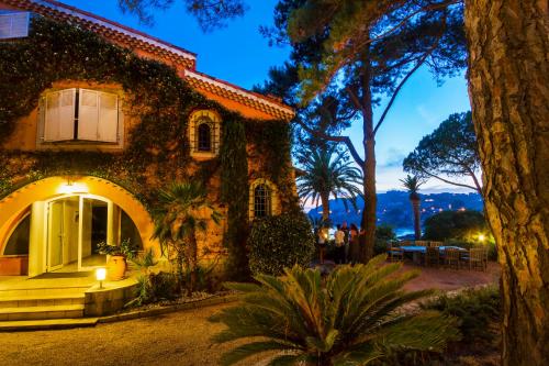 Ieeja, Residence Villa Nova in Casaglione ciems
