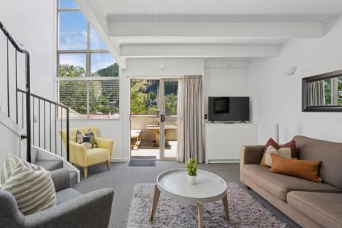 Peaks & Cranbury 16B - Central Apartment Walk to Town - image 4