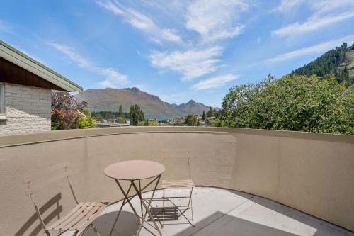Peaks & Cranbury 17B - Central Apartment Walk to Town - image 14