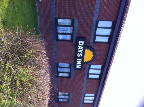Days Inn Hotel Sheffield South - image 4