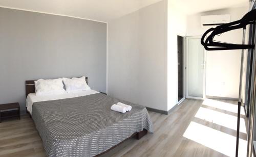 1 double bed
