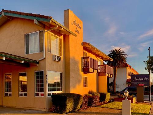 Vista exterior, Avalon Inn Downtown Morro Bay in Morro Bay City Center
