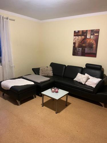 Ferienwohnung Nähe Autobahn Ruhige Lage für Familien & Monteure (Ferienwohnung Nahe Autobahn Ruhige Lage fur Familien & Monteure) in 埃羅爾茨海姆