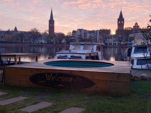 Ferienwohnung Dahme Berlin am Wasser – khách sạn tại Kopenick