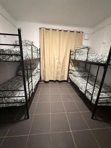 Camera condivisa, dormitorio femminile, 4 ospiti