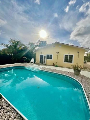 Nos Yemaya, 2BR, Pool, walking distance from Playa Lagun in Lagun