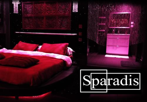 Love room Sparadis Laval 53 Studio avec jacuzzi privatif - Location saisonnière - Laval