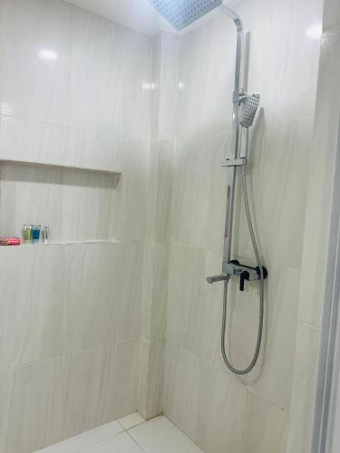 Vannas istaba, AOS Rentals in West Bank Demerara