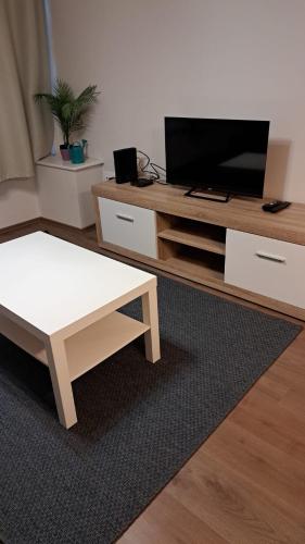Freedom apartment near Parlament with AC 3