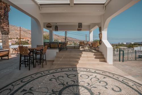 Restoranas, 'Lindian Myth' Sea View Studios in Lindos