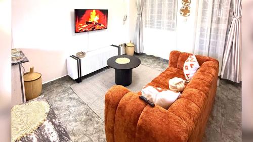 Cozy Burnt-Orange 1-Bedroom Apartment in 魯阿卡