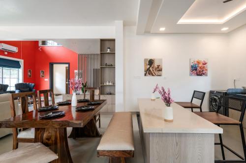 AQUA VERDE- 3 Bedroom Townhouse wd Pvt Pool & Terrace in Colvale