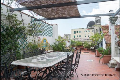 Duomo Terrace Room Type - King Room with Garden View