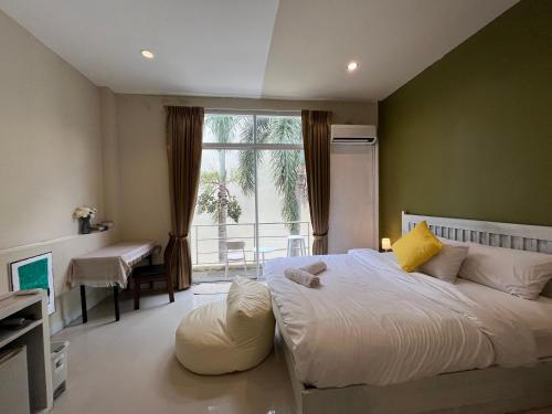 TIL DAWN Phuket 2