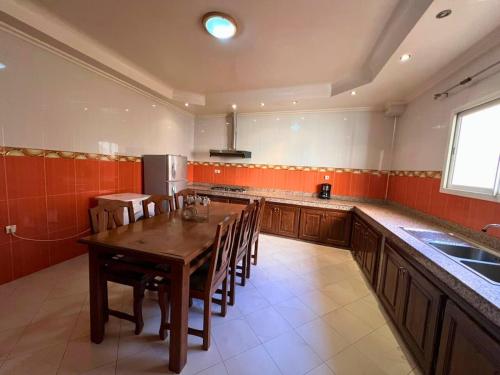 3 BR Spacious and calme 12 min from stadium in El Houda