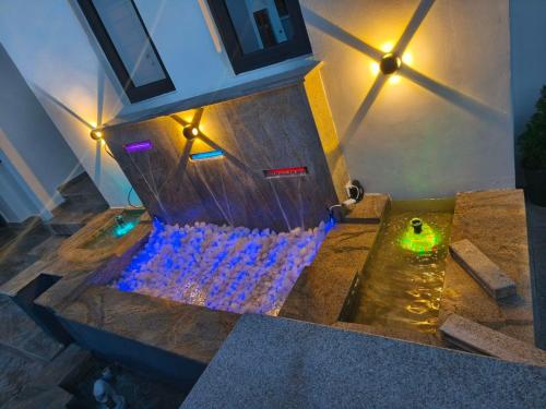 parque acuático, One Bedroom Fully Furnished Serviced Apartment in Jos