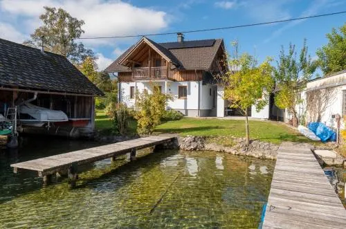 dastraunseehaus in Traunkirchen, Österreich