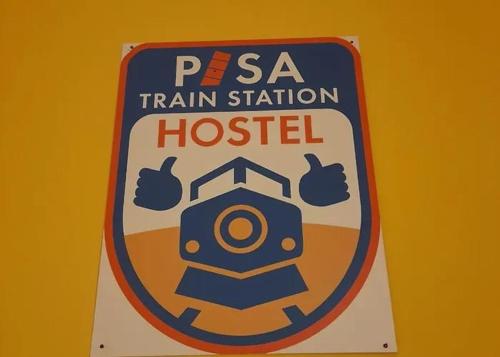 pisa train station hostel in ปิซา