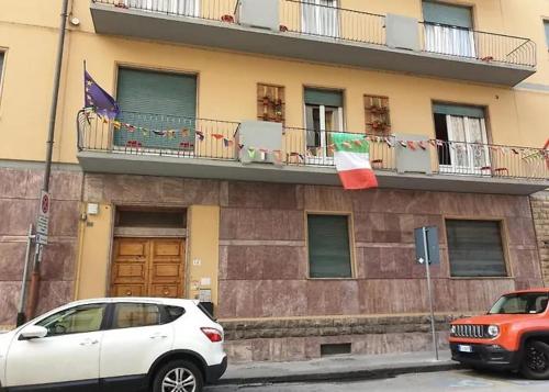 pisa train station hostel in ปิซา