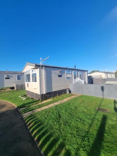 2 bedrooms, 4 beds