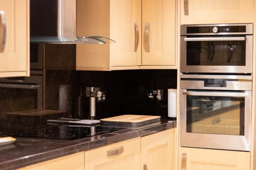 Garden flat in Monton Combe