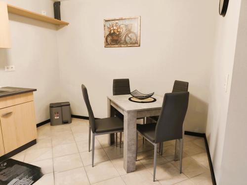 Apartment - Carport - WLAN - 3 Gaste - Selbst-Check-in in Neuental