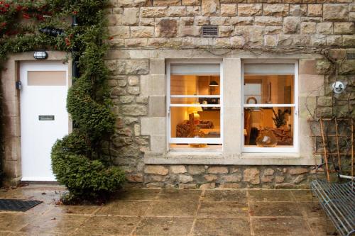 Exterior view, Garden flat in Monton Combe