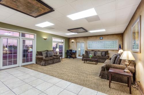 บริการและสิ่งอำนวยความสะดวก, Angel Inn Near IMAX, a Travelodge by Wyndham in แบรนสัน (MO)