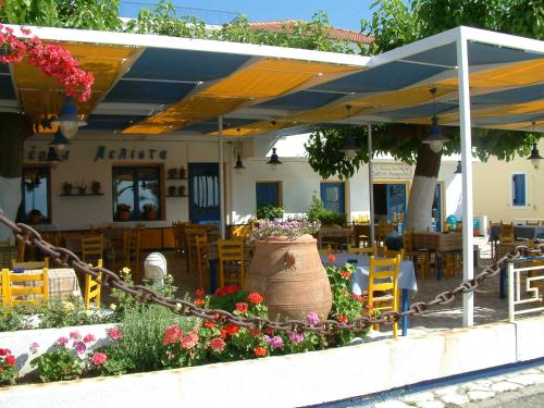 레스토랑, Melistas Rooms in 마라티아스 (포키스)