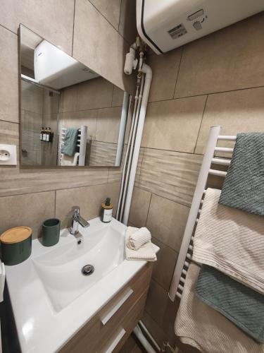 Vannas istaba, Studio Stylisé Chalet (Studio Stylise Chalet) in Longevilles-Mont-d'Or