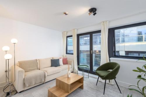 2 Bedroom Serviced Apartment, Barbican & Old Street, Sleeps 4 - London