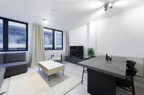 2 Bedroom Serviced Apartment, Barbican & Old Street, Sleeps 6 - London