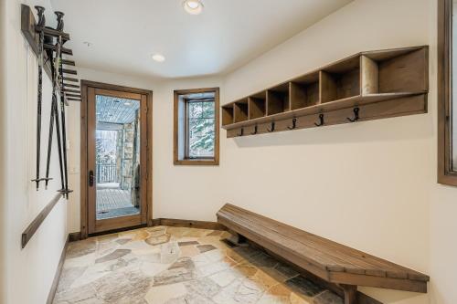 Lucky Star Apartment at Belle Arbor – Park City, UT