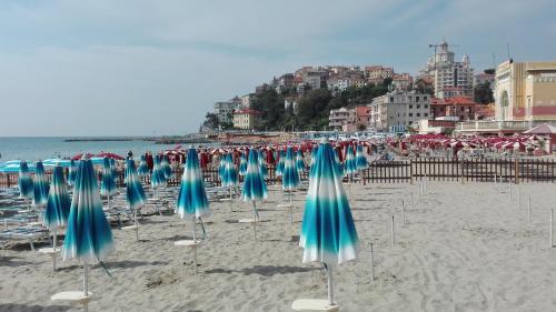 Case Vacanze Borgo Marina IMPERIA 2