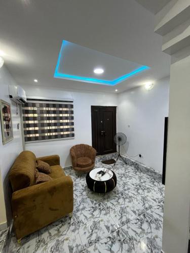 Cee&Tee SM ABK 1BEDROOM -247Electricity - Solar Inverter AC in bedroom in อะเบียวคูระ