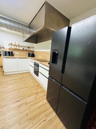 Luxuriose & stilvolle Wohnung mit Spa-Bad, Home-Office & Fitnessbereich in Jockgrim