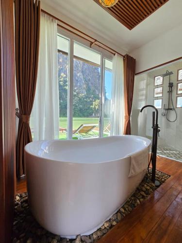 Ou river house resort - Nong Khiaw