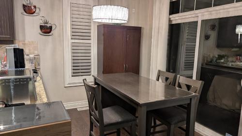 Bright Bedroom with Shared bathroom and WiFi Parking available