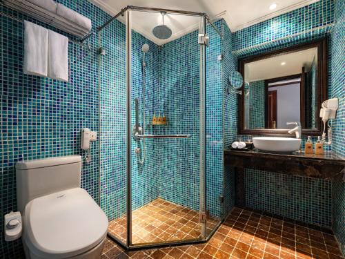 room detail thumbnail 2