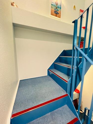 201 Dotonbori River5 min walk to Dotonbori Kuromon Market Shinsaibashi, Namba business district washing machine on balcony 1F free dryer microwave