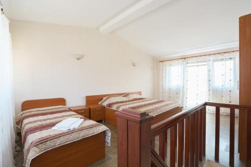 Apartments Lora Apartments Lora