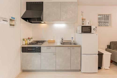 Newly Built 4-Bedroom House in Shopping Street, 8-Min Walk from Akabane Station