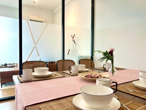 Comfy Sunway Nexis 10 pax doorsteps IOI Mall MRT - image 12