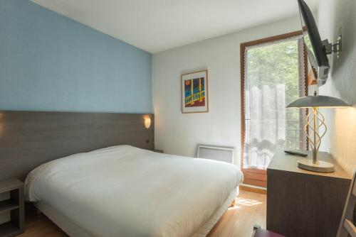 Hotellerie de la Cascade Hotellerie de la Cascade is perfectly located for both business and leisure guests in Saint Genis Les Ollieres. The property offers guests a range of services and amenities designed to provide comfort