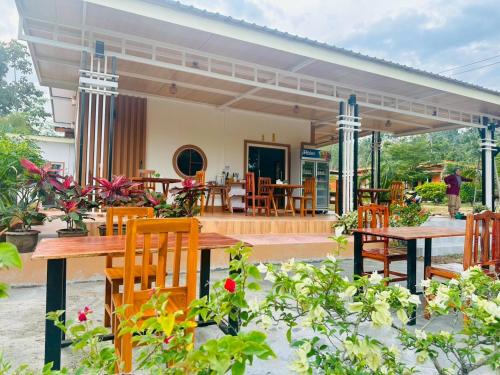 コージュム / コーフー（クラビ） Star Garden Home ホテル 外観