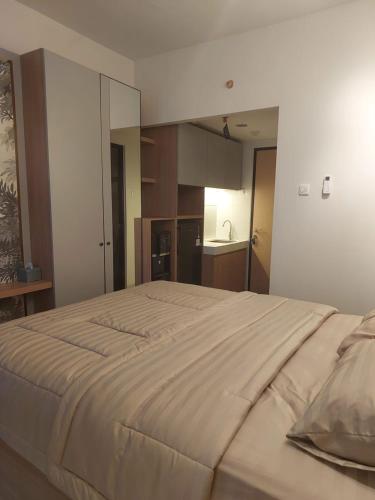 Exterior view of Unit 2 Alton Undip Tembalang by SAJI Rooms