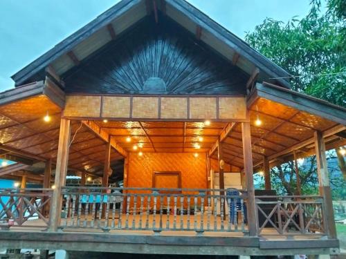 Restaurante, Guesthouse and Restaurant SayLomYen KongLor in Caverna Kong Lor