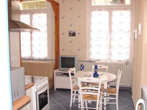 virtuve, Studio a St Pierre en Port in Saint-Pierre-en-Port