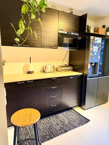 廚房, Hearty 1800 Wooden House Near Old Town in 鮑渥