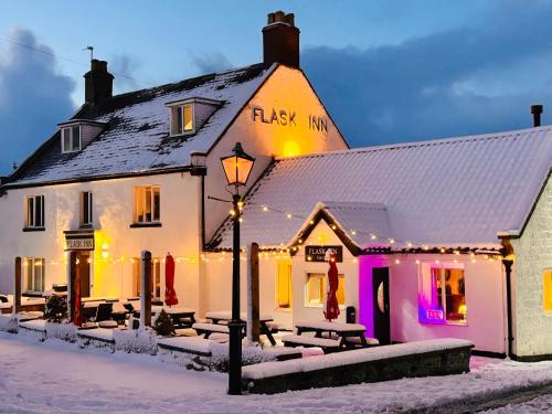 The Flask Inn, Fylingdales, Whitby in Flask